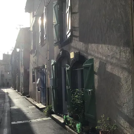 Nieuw En Ruim Apartman Marseillan